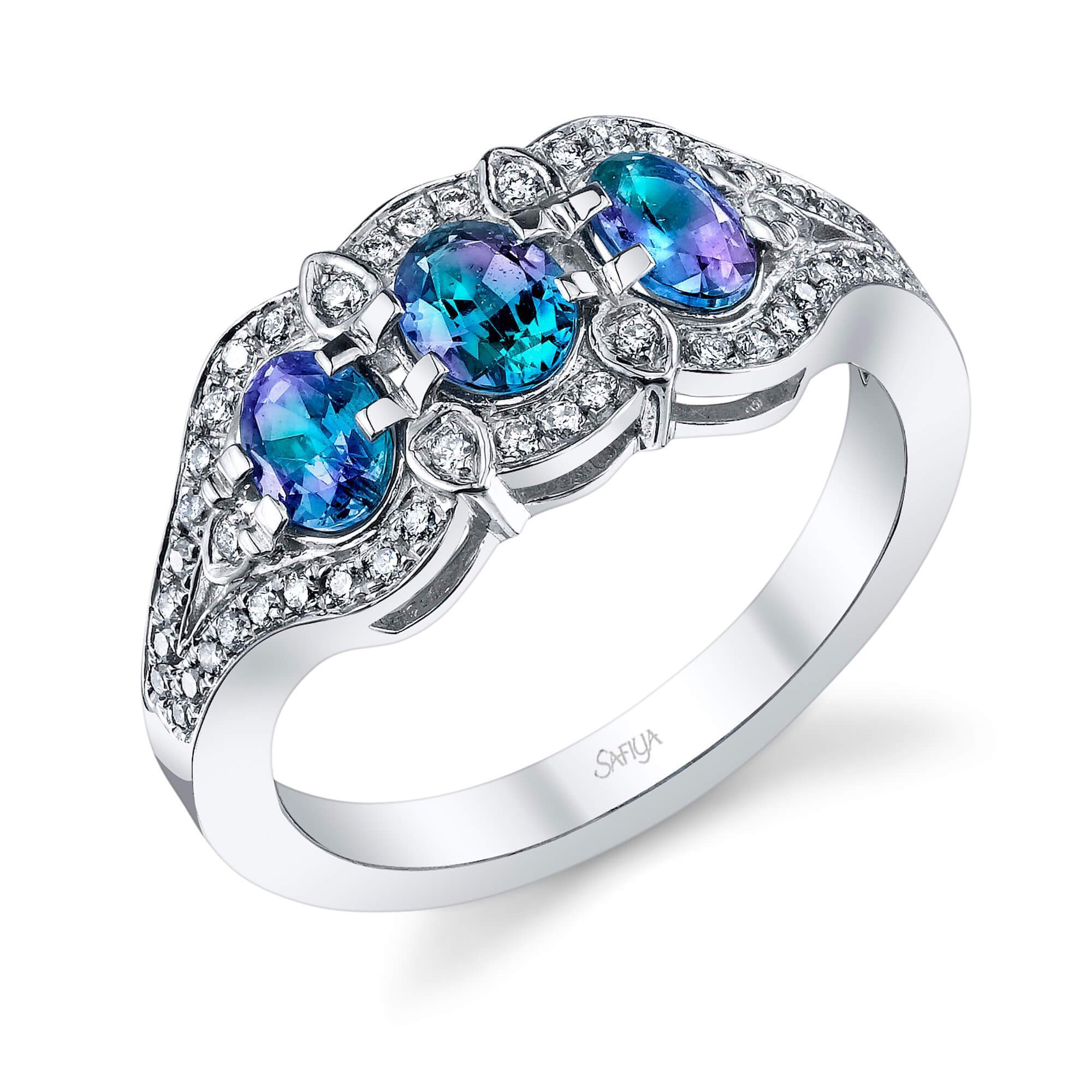 Royal Party - 14K White Gold Alexandrite Ring