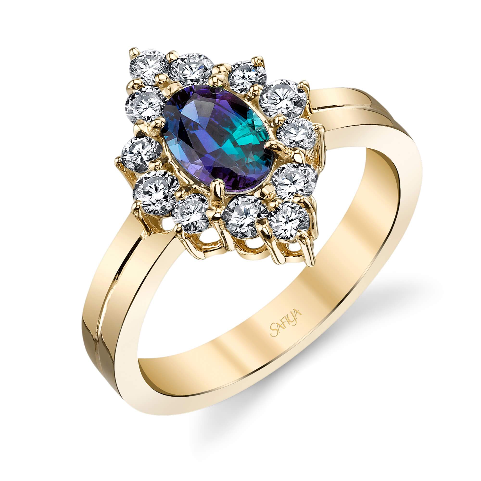 Lady Luck - 14K Yellow Gold Alexandrite Ring
