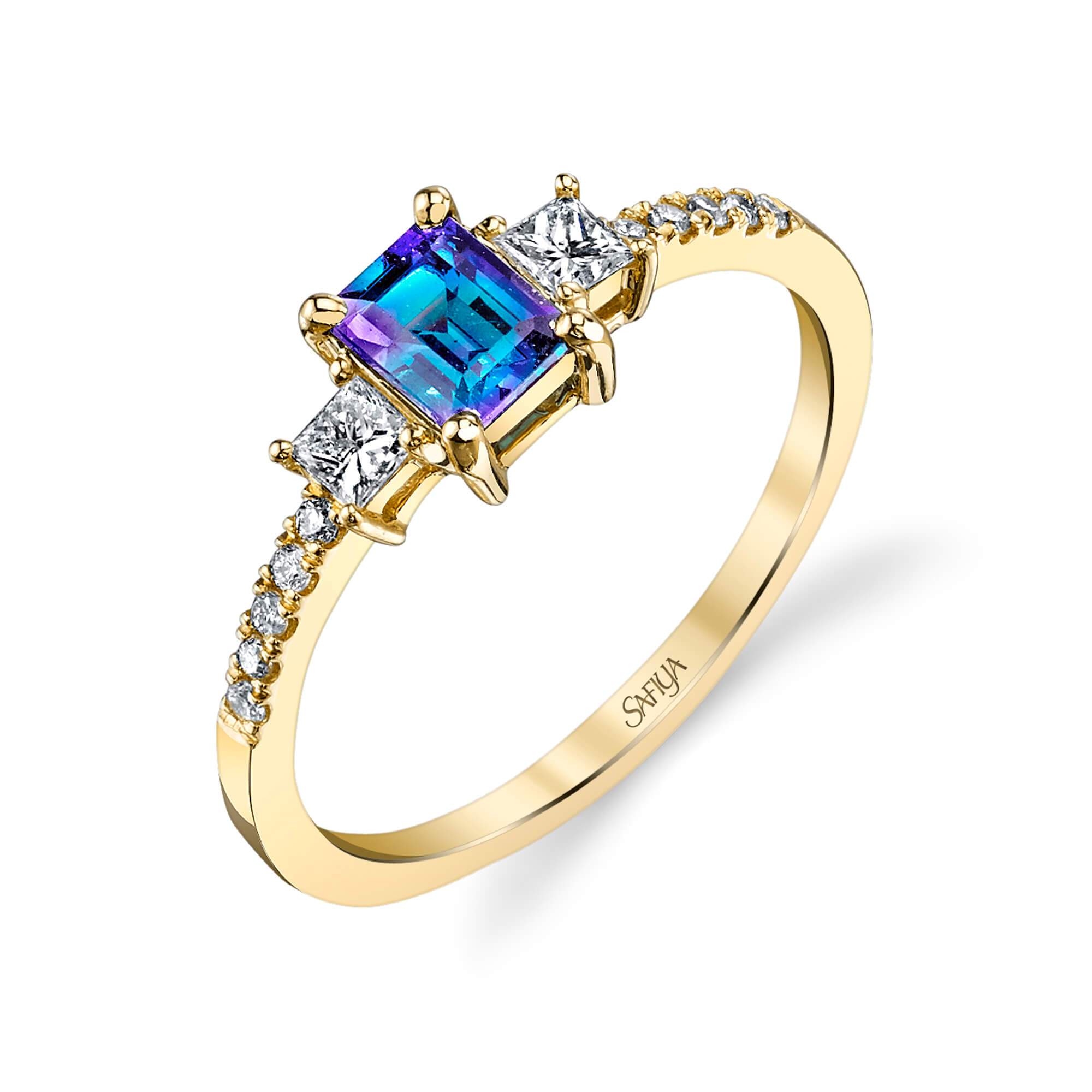 Natural Bliss - 14K Yellow Gold Alexandrite Ring