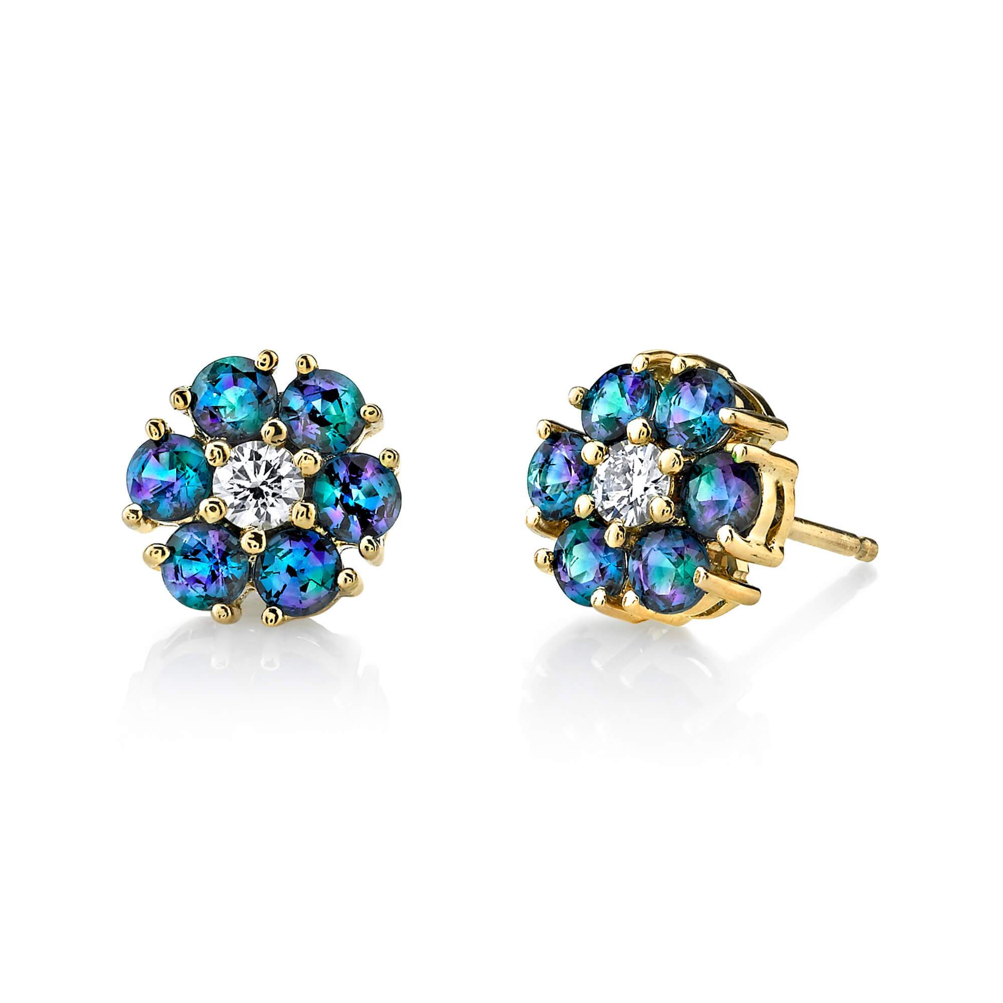 Graceful Blossom - 14K Yellow Gold Alexandrite Earring