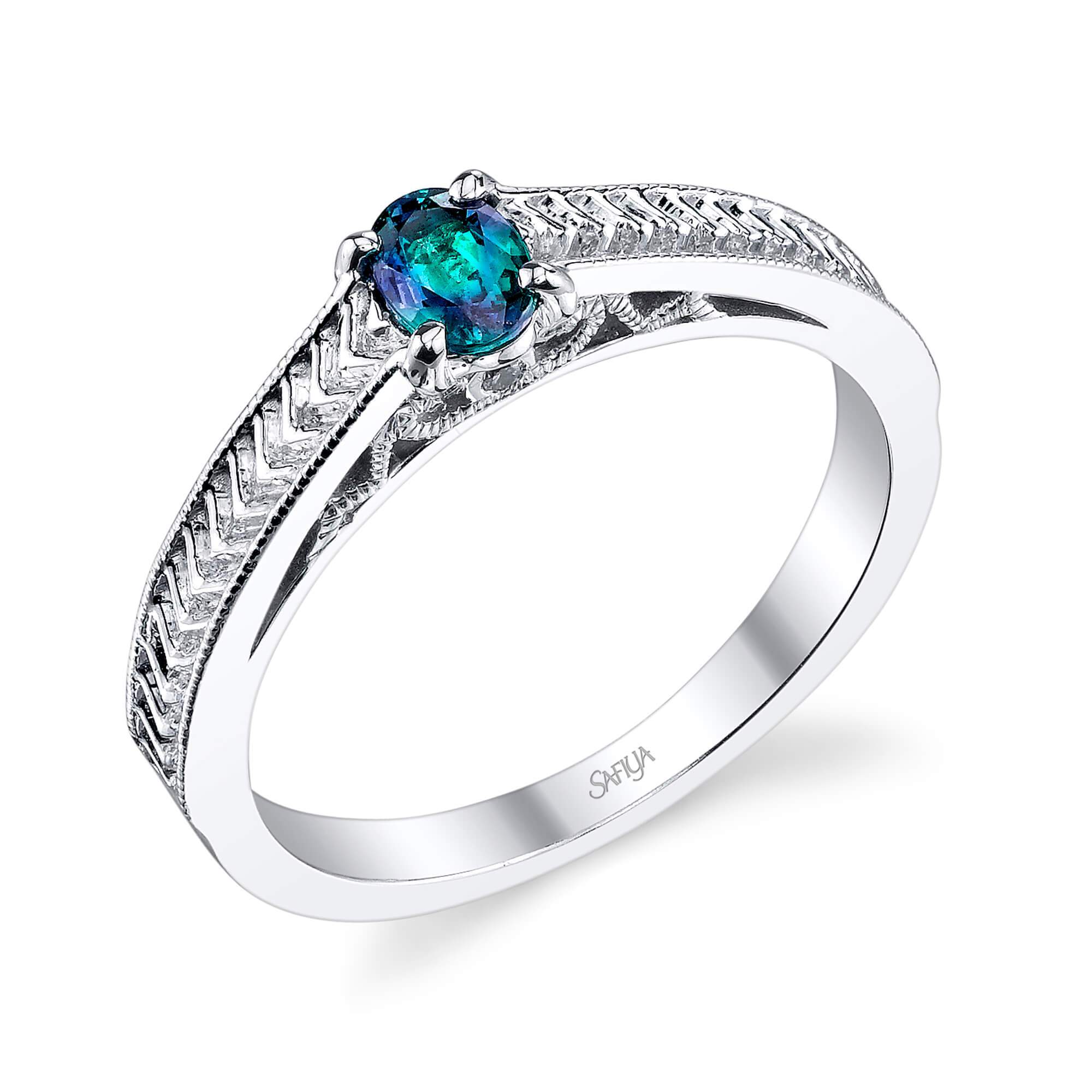 Shining Star - 14K White Gold Alexandrite Ring